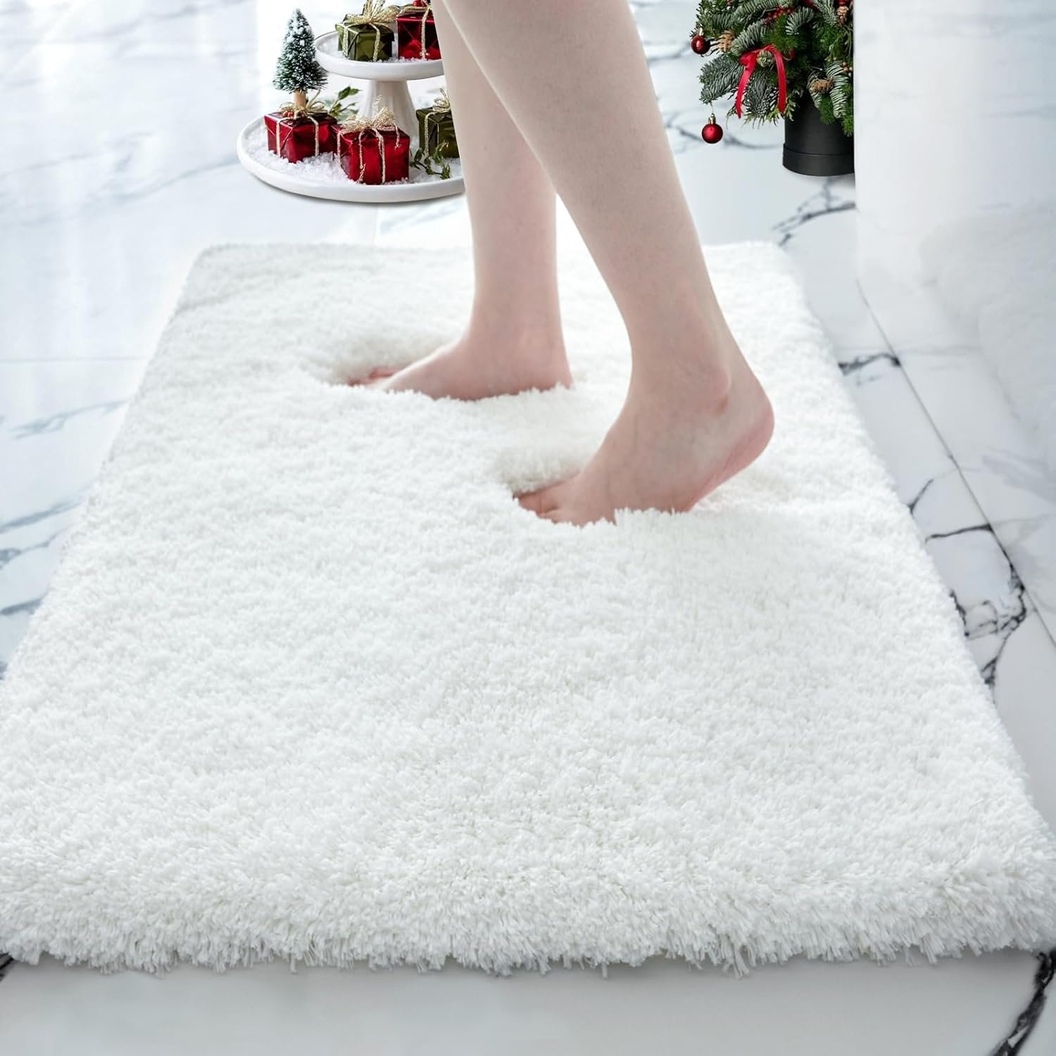 Small Bathroom Rugs 17×24 Non Slip White Fluffy Bath Mat for Bathroom Floor Machine Washable Plush Luxury Bath Rug for Tub Soft Shaggy Absorbent Shower Mat